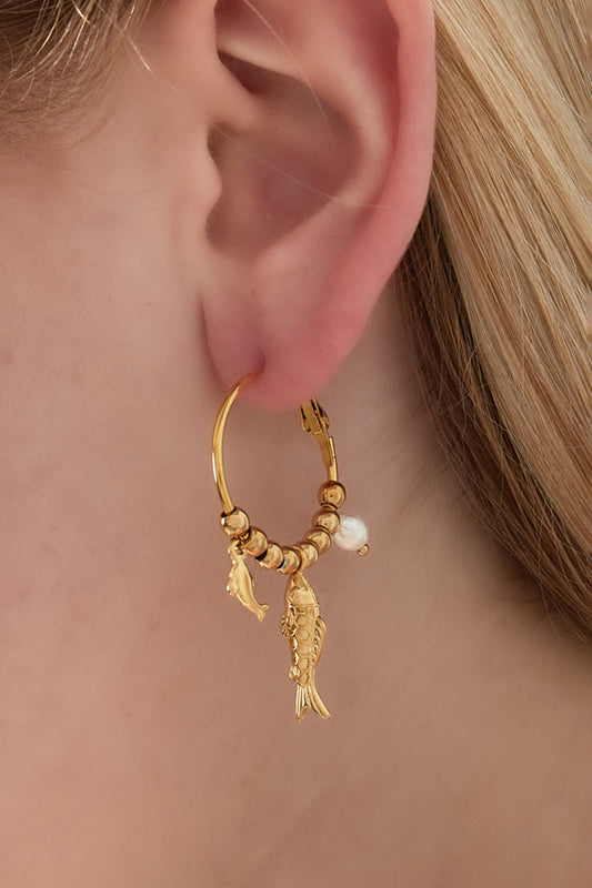 Oorbellen vis met kraaltjes - Goud
