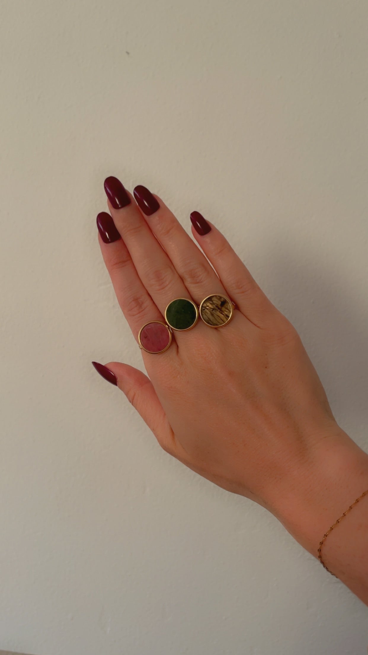 Ronde ring met steen groen - Goud