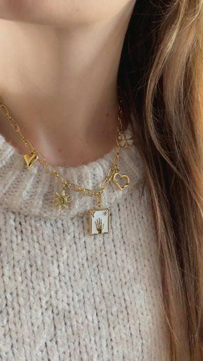 Bedelketting whispered charms